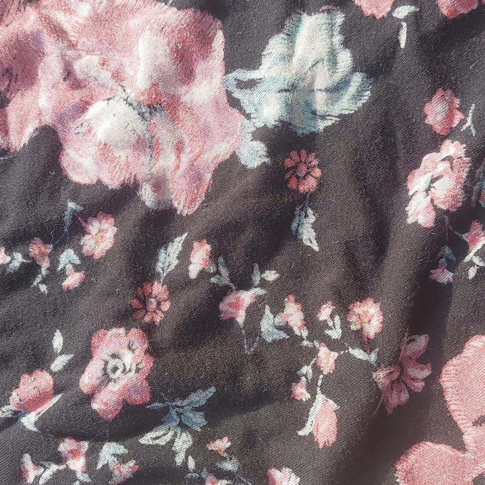 Floral top - Picture 7 of 7